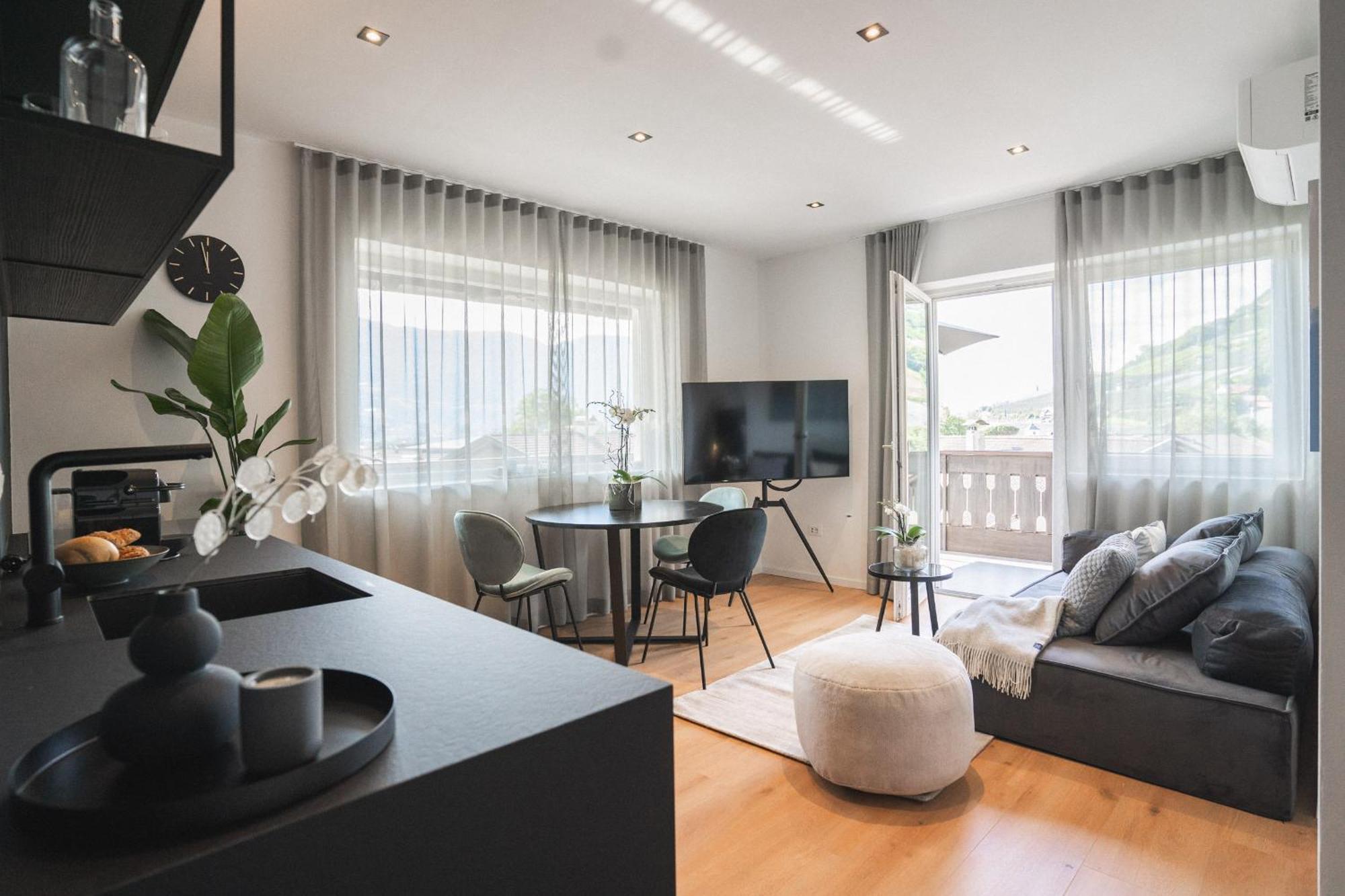 Luxe Vista City Apartments Algund エクステリア 写真